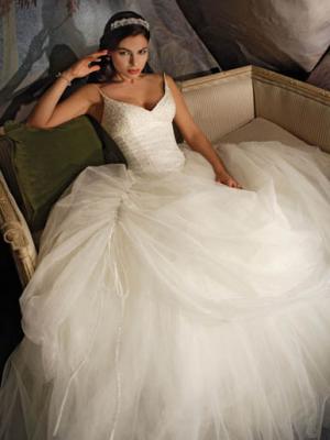Inchiriere rochie de mireasa Demetrios