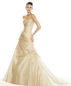 Rochia de mireasa La Sposa de inchiriat