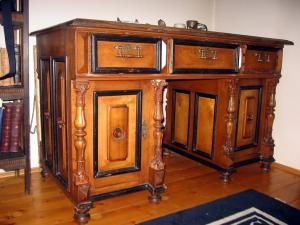 vand piese de mobilier vechi