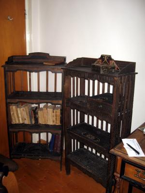 vand piese de mobilier vechi