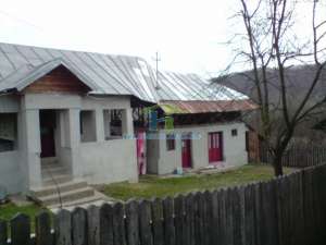 Casa Priboieni,  Arges,  7 km Topoloveni
