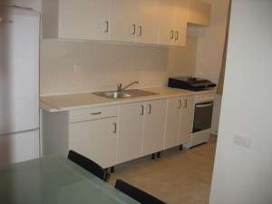 Urgent: Inchiriez Ap 3cam,    nou,    modern,    complet mobilat si echipat,    gradina+terasa