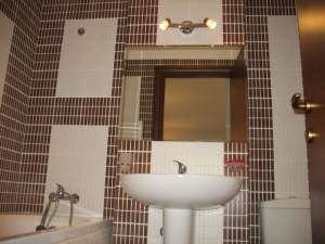 Urgent: Inchiriez Ap 3cam,    nou,    modern,    complet mobilat si echipat,    gradina+terasa
