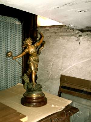 STATUETE ANTIMONIU