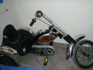 VIND BICICLETA HARLEY DAVINSON SI CART PT COPII