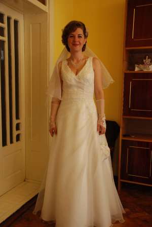vand rochie mireasa