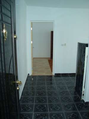 inchiriez aprtament 3 camere