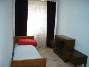inchiriez aprtament 3 camere