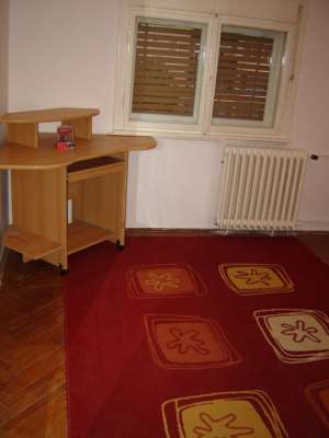 Inchiriez apartament Arad