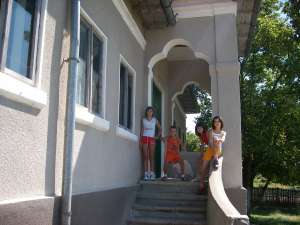 vanzare casa Valcea -Rosiile