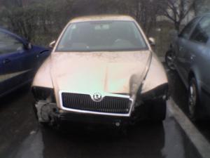 Vand skoda octavia 2 avariata 1.9 tdi an 2005