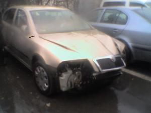 Vand skoda octavia 2 avariata 1.9 tdi an 2005