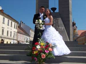 vand rochie de mireasa superba