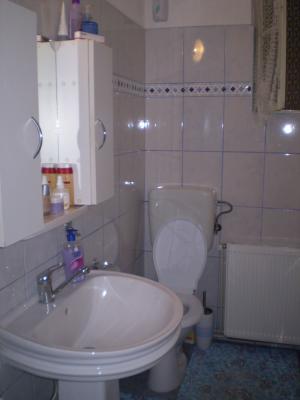OCAZIE DE VANZARE CASA ZONA PARNEAVA