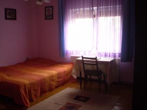 OCAZIE DE VANZARE CASA ZONA PARNEAVA