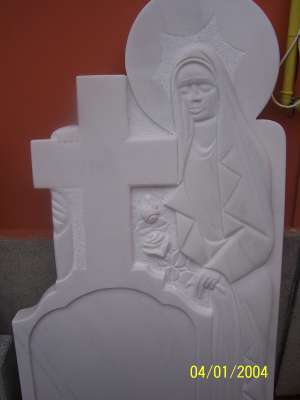Monumente funerare