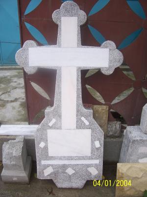 Monumente funerare