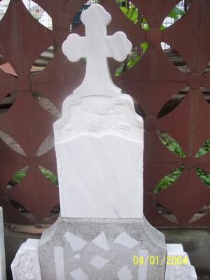 Monumente funerare