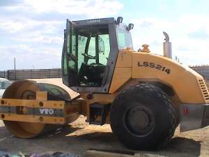 Vanzari si inchirieri de autogreder (greder) si cilindru compactor
