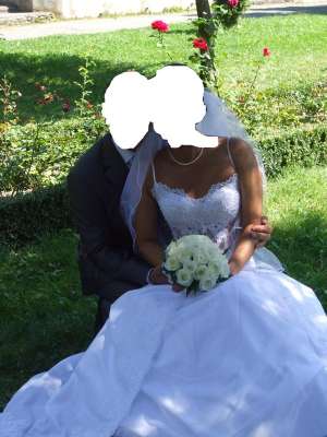 vand rochie de mireasa