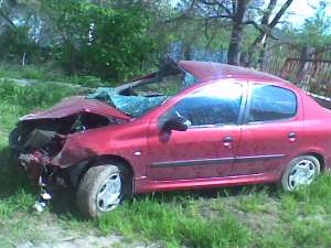 vand peugeot 206 sedan avariat