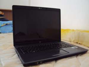 schimb laptop cu bijuterii aur