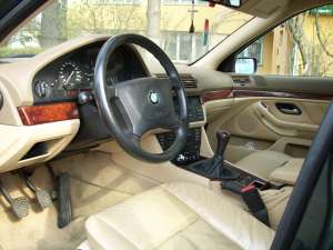 vand sau schimb ( CU AUTO MAI IEFTIN) bmw 520 d- 2003