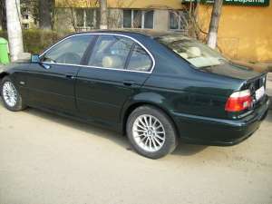 vand sau schimb ( CU AUTO MAI IEFTIN) bmw 520 d- 2003