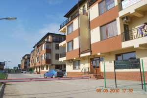 3 CAMERE OTOPENI