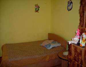 vand casa 4 camere
