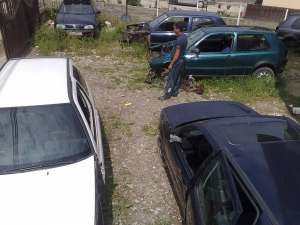 vand piese din dezmnbrari golf 3 dezmenbrez orice piesa