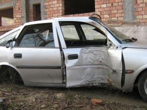 Dezmembrez opel vectra orice piesa