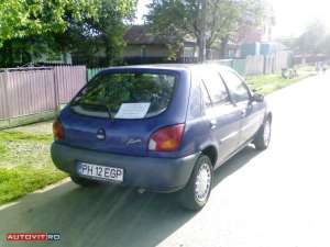 Vand ford fiesta an 1998, inmatriculata in 2009, 125000 Km, culoare albastra, consum 5% motor 1299, 