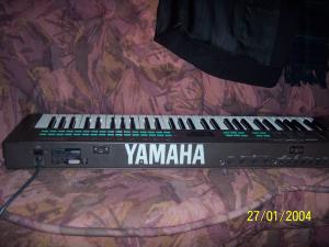 YAMAHA DX 21