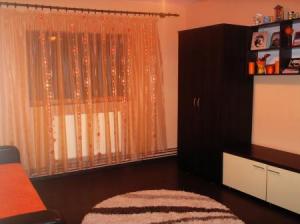 garsoniera transformata in 2 camere