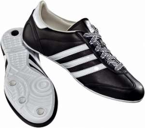 Vand adidasi NIKE