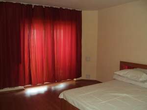 Inchiriez in regim hotelier,  apartament lux 4 camere