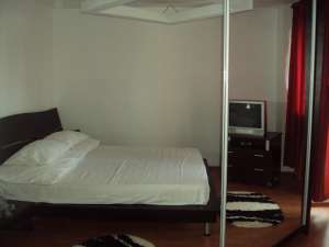 Inchiriez in regim hotelier,  apartament lux 4 camere