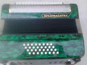 Acordeon 32 basi