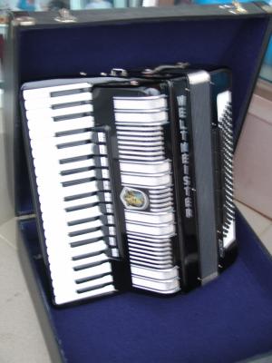 vind acordeon weltmeister s4 nou nou