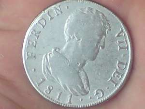 vand o moneda veche spaniola 8 reales 1811.