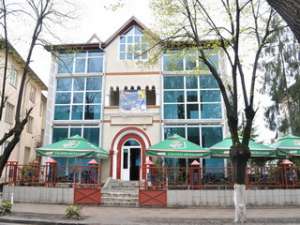 VANZARE CLINICA,                        HOTEL CURTEA DE ARGES,                        CENTRAL