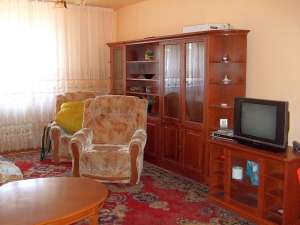apartament 4 camere si garaj