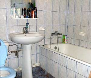 apartament 4 camere si garaj