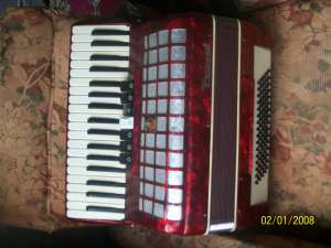 vand acordeon parrot de 80 de basi stare impecabila