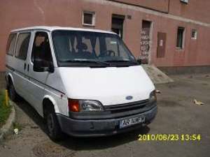 vand ford tranzit 9 locuri