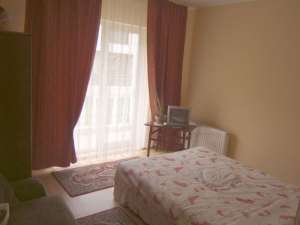 Inchiriez apartament cu 2 camere in Sinaia