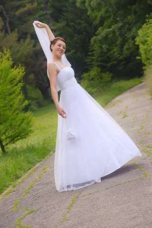 vand rochie mireasa