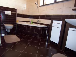 Casa 4 camere; CONFORT,   SIGURANTA,   SPATIU...