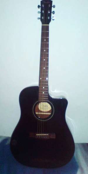VAND chitara ELECTRO-ACUSTICA FENDER